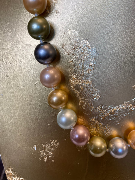 Vintage 2009 Kenneth Jay Lane multi pastel pearl necklace