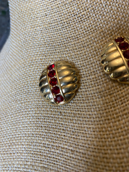 Vintage Swarovski red crystal ridges gold earrings