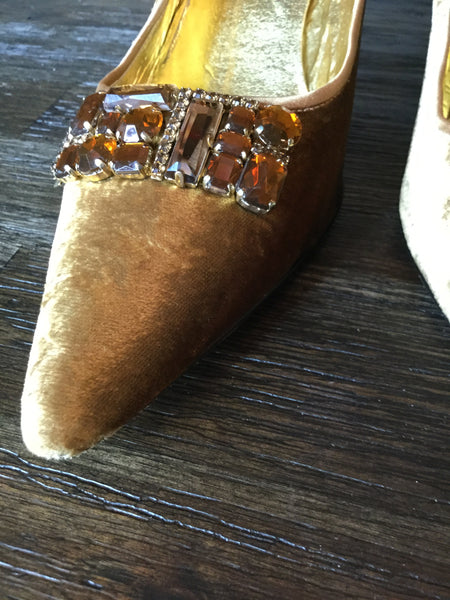 Vintage gold velvet jewel heels Sz 9