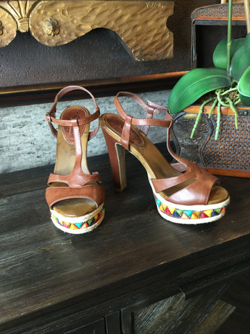 Brown plateform heels