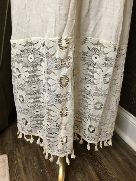 Cream emboidered lace trim dress