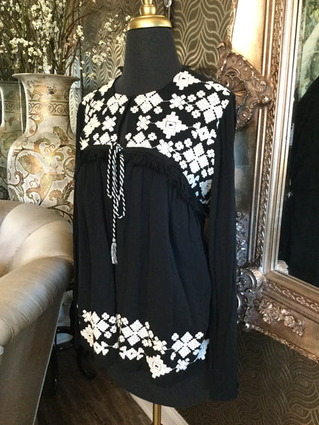 Massimo black white embroidered duster
