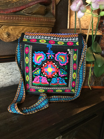 Embroidery colorful handbag