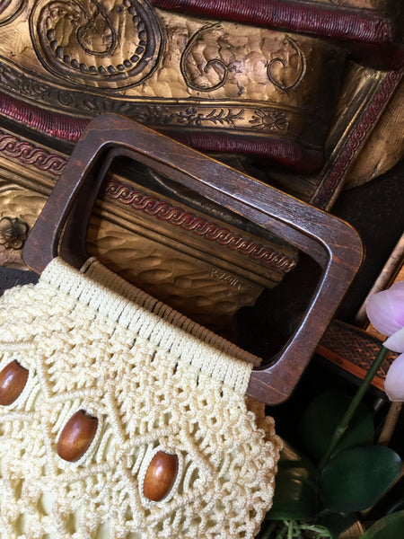 Vintage 70's wood handle beaeded handbag