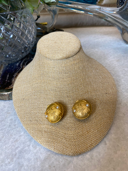 Vintage gold metal sun face earrings