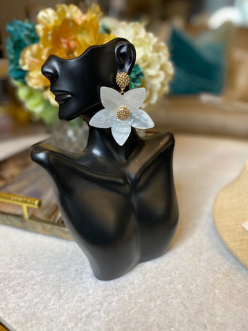 pearl floral gold center earrings