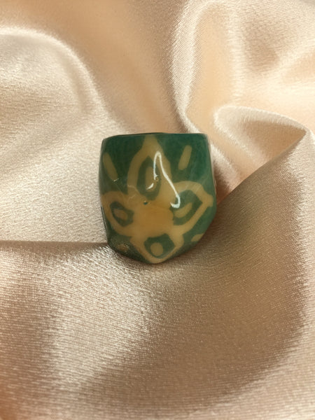 Vintage Passion Flower Green Acrylic Ring