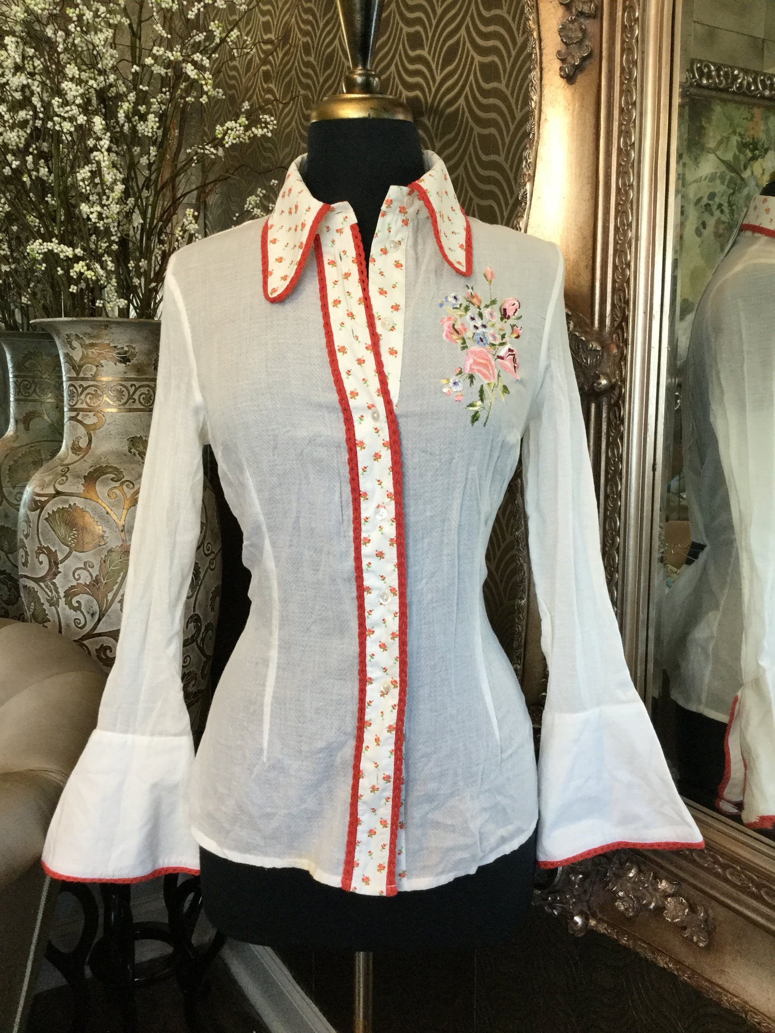 white floral embroidered trim print top