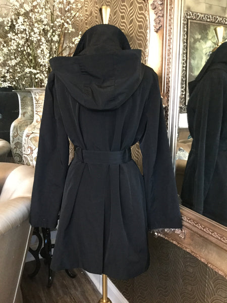 Black hood belt coat