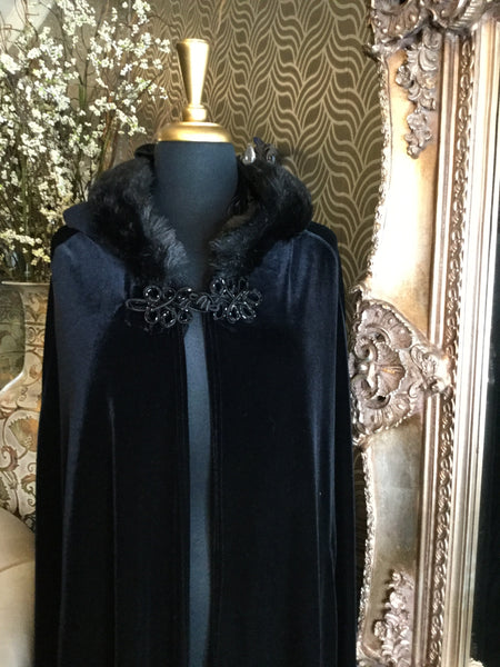 Vintage black fur hood cape jacket