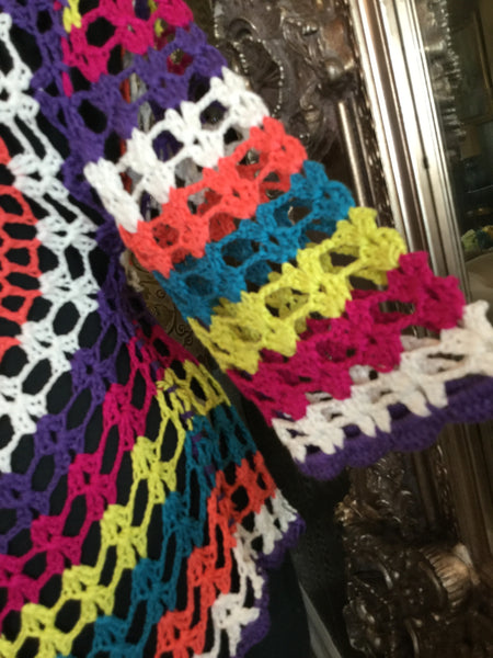Teal sunbrust print crochet top