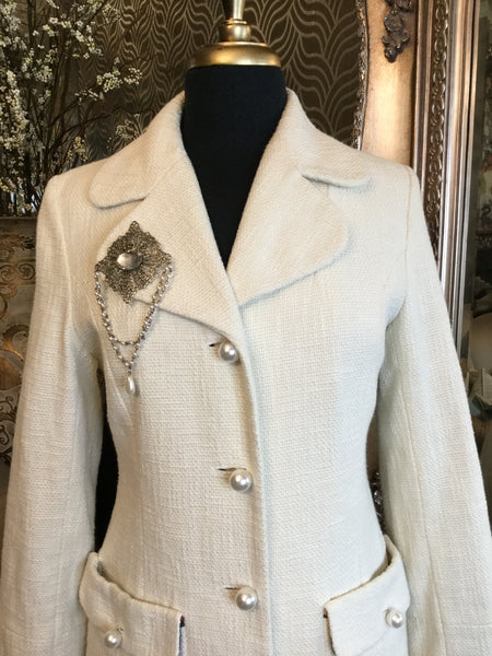 Vintage  cream peal buttons jacket