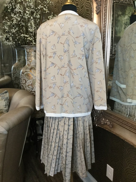 Vintage Beautiful tan giraffe print jacket top skirt