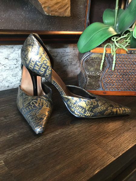 Vintage embossed black gold leather print heels Sz 8