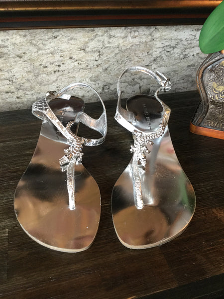 Silver metallic croc throng sandals Sz 8