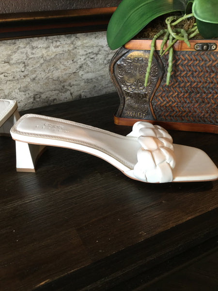white braided slide in low heels Sz 9