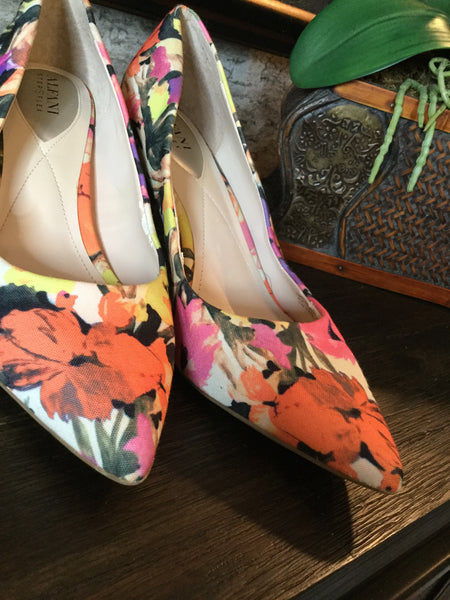 Fabric floral heels Sz 11