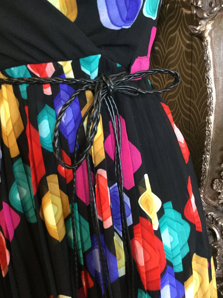 Black multi color pattern pleaded leather belt dress