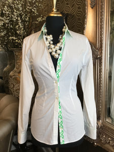 White green front trim collar top
