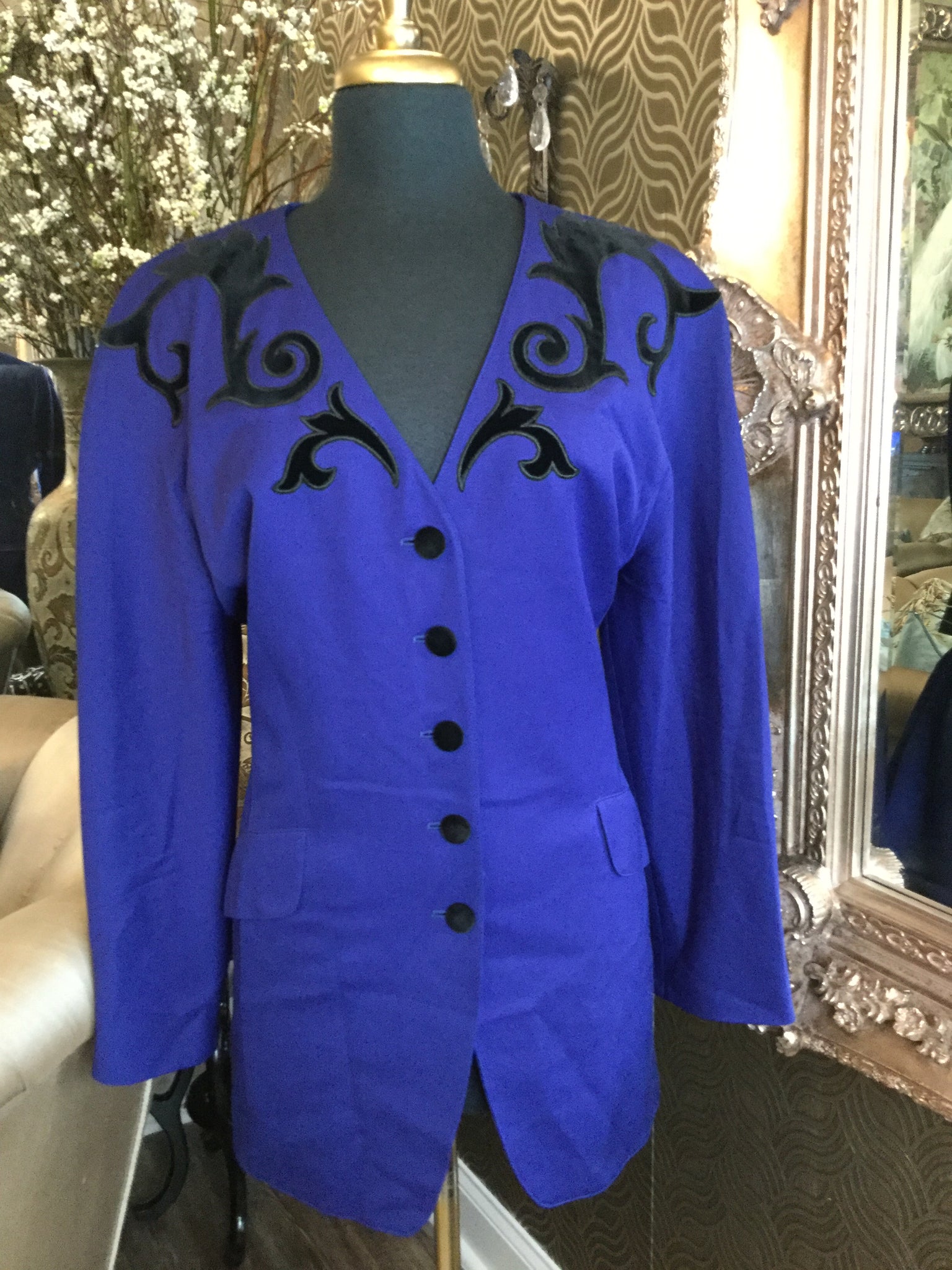 Vintage blue black swirl button jacket