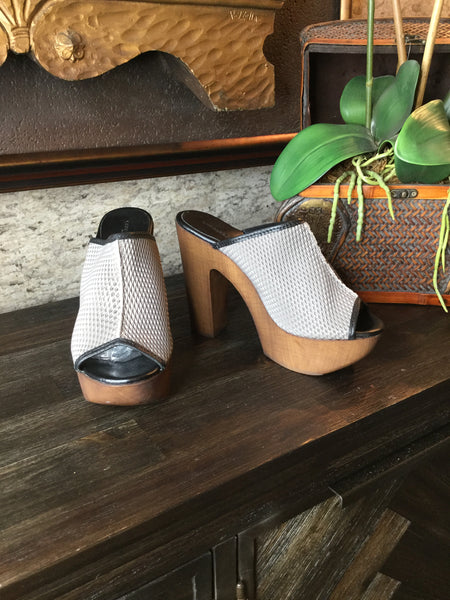 Wooden platform leather slide in heels