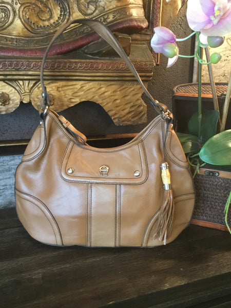 Vintage brown leather baboo tassel handbag