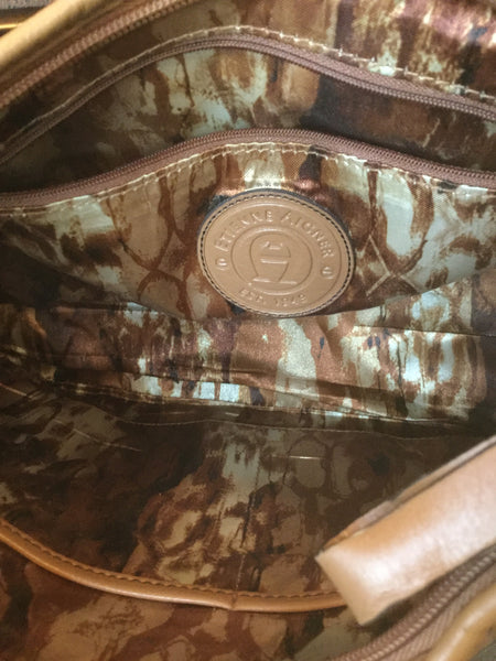 Vintage brown leather baboo tassel handbag