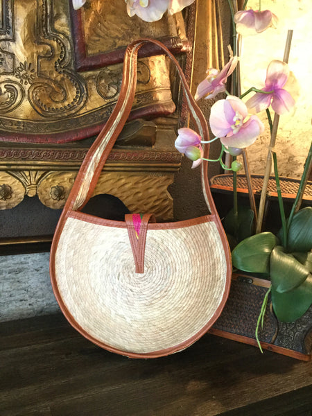 Vintage Mexican straw circular handbag