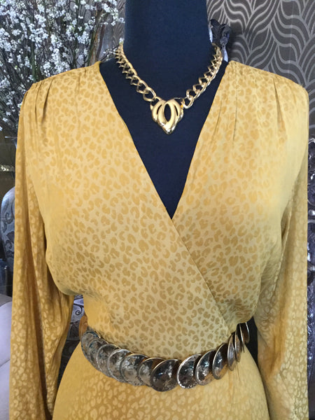 Gold v-neck waist tie dress