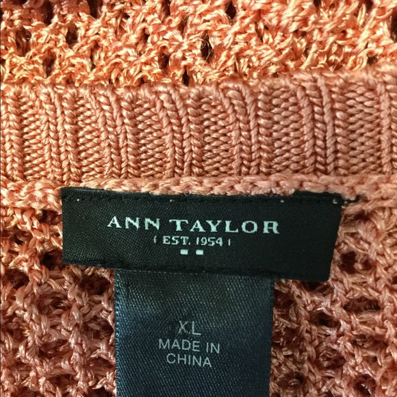 Pink Designer Sweater Size XL (B-68)