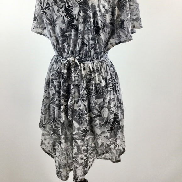 Floral Gray and White Dress Size S (B-95)