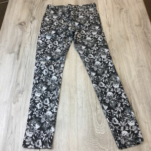 Floral Black/White Skinny Pants Size 8