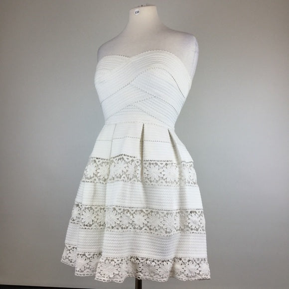 White Flower Strapless Dress Size 6