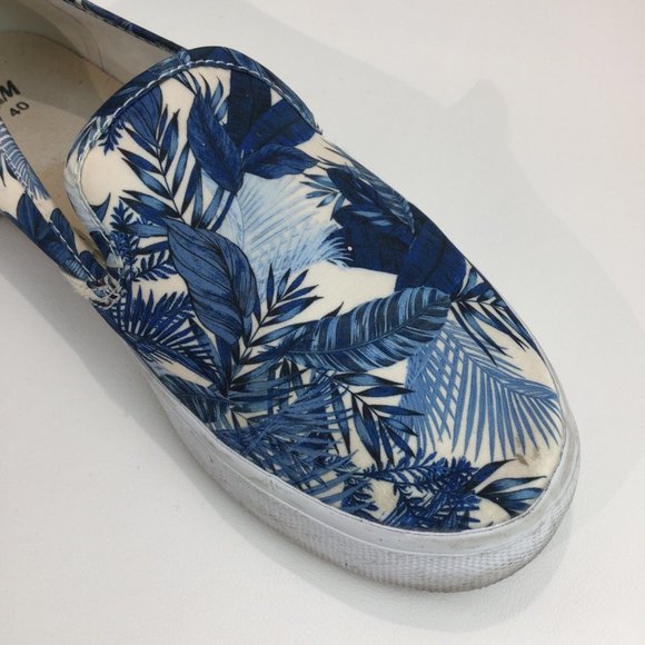 Leaf print top sider sneakers Size 9