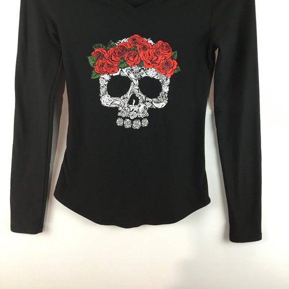Skull & rose print long sleeves top