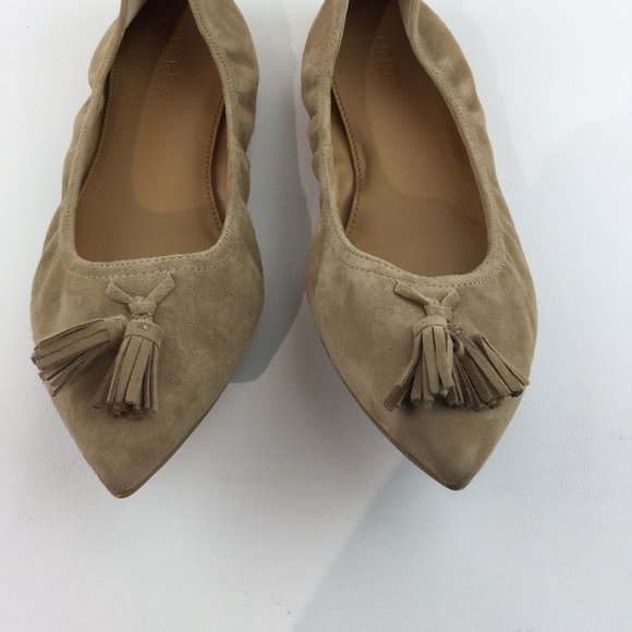 NWOT suedes point-toe stretch tassle shoes