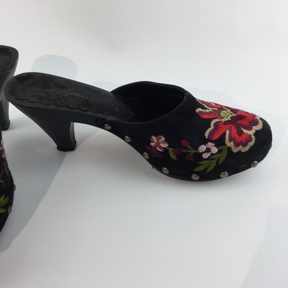 Suede floralprint embroidered mule