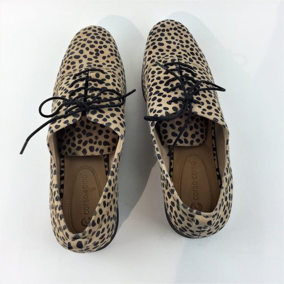 Cheetah print flat lace-up shoe