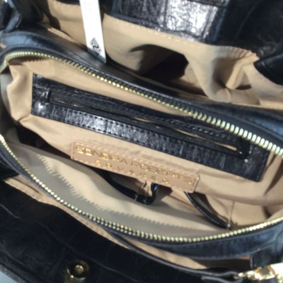 Womens Croc Black handle Handbag
