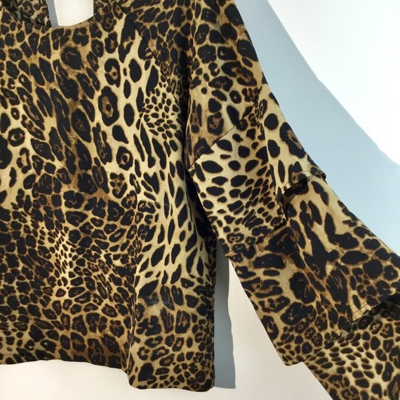 Leopard layer long sleeveless top