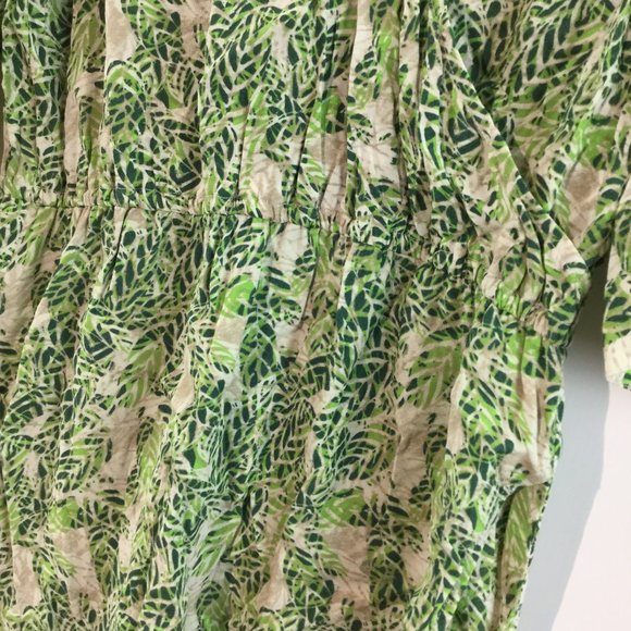 NWT leaf print v neck long sleeves dress